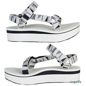 NWB Teva womens flatform universal strappy platform sandals chara bright white